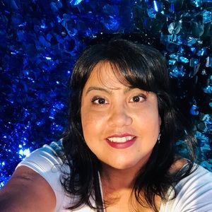 Meet your Posher, Monica